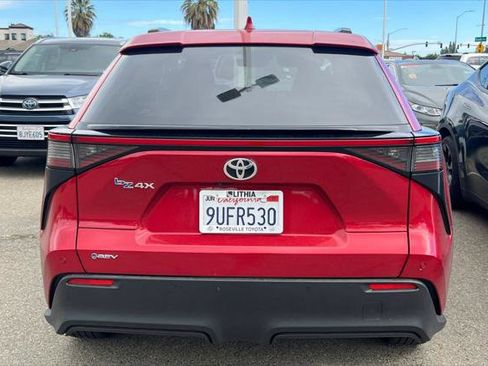 Certified 2025 Toyota bZ4X FWD image 5