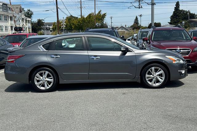 Used 2015 Nissan Altima 2.5 SL w/ Technology Package FWD image 2