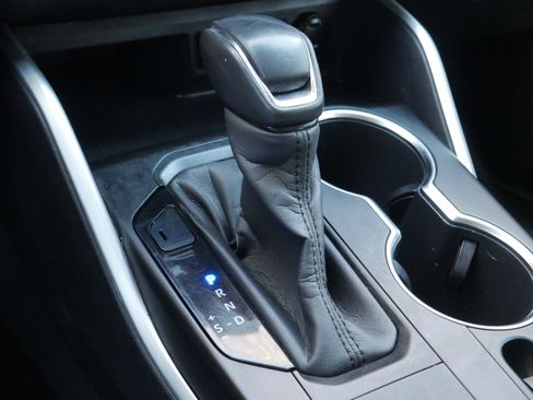 Used 2020 Toyota Highlander XLE image 14