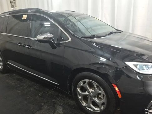 Used 2022 Chrysler Pacifica Limited FWD image 5