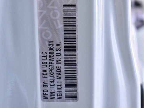 Used 2023 Jeep Wrangler Unlimited Sahara w/ Cold Weather Group image 27