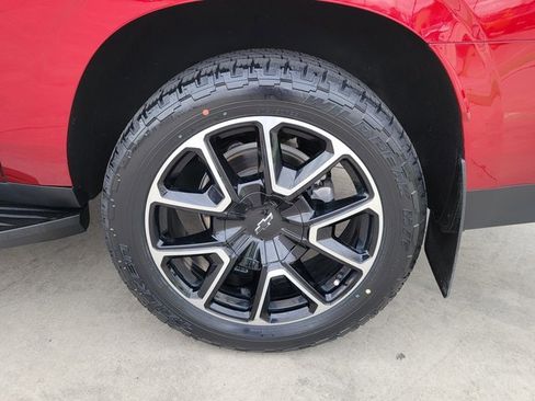 Used 2024 Chevrolet Suburban RST w/ Luxury Package image 20