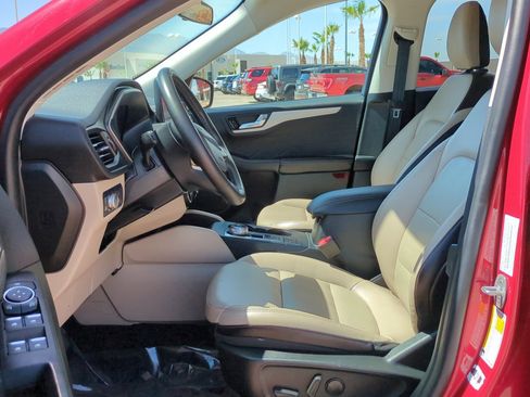 Used 2022 Ford Escape SEL w/ Technology Package FWD image 16