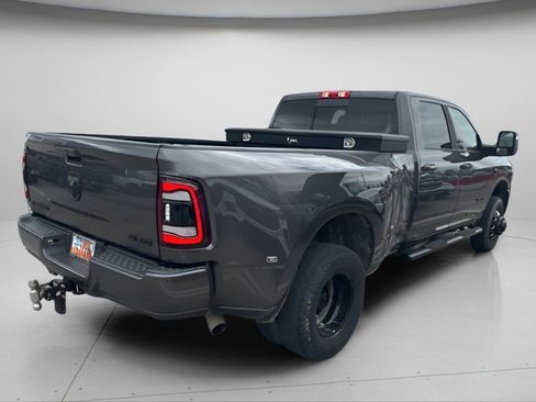 Used 2024 RAM 3500 Laramie w/ Night Edition image 8