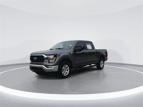 Used 2023 Ford F150 XLT image 4