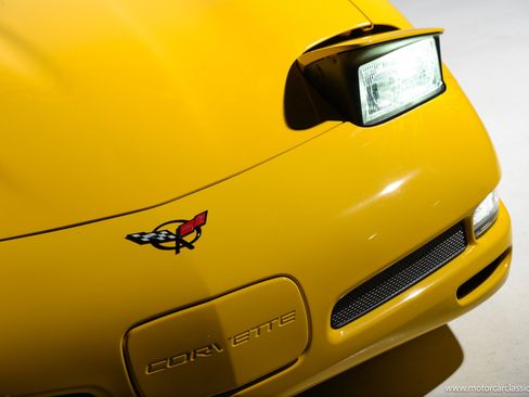 Used 2001 Chevrolet Corvette Z06 w/ Memory Pkg image 19