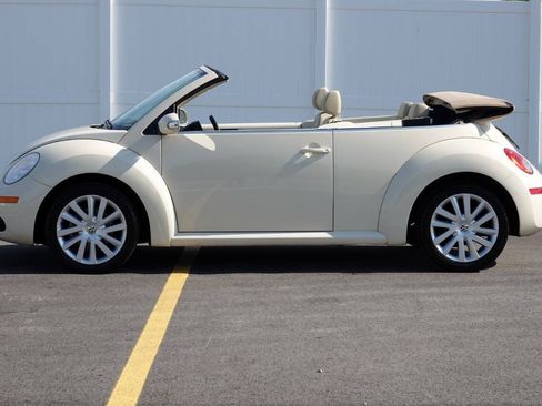 Used 2008 Volkswagen Beetle SE FWD image 15