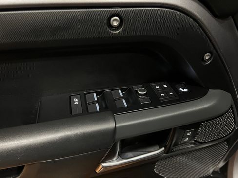 Used 2020 Land Rover Defender 110 X AWD/4WD image 45