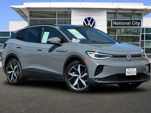 Used 2023 Volkswagen ID.4 Pro S image 2