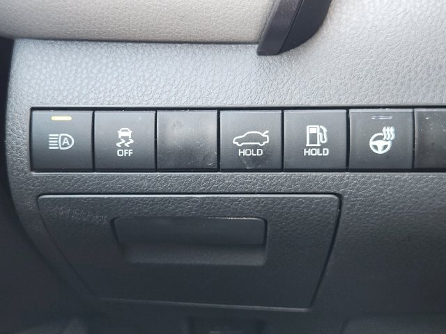 Used 2024 Toyota Camry SE w/ Cold Weather Package FWD image 20