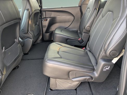 New 2026 Chrysler Voyager LX image 11