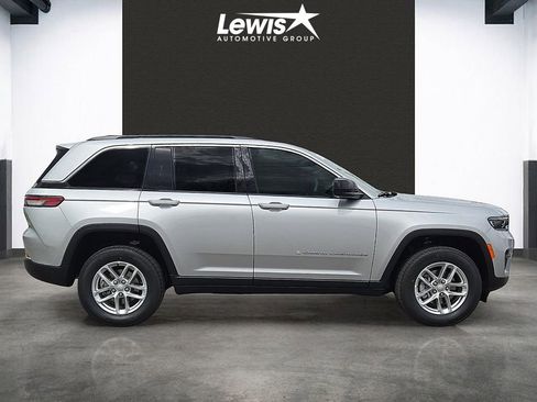 New 2026 Jeep Grand Cherokee Laredo X AWD/4WD image 5