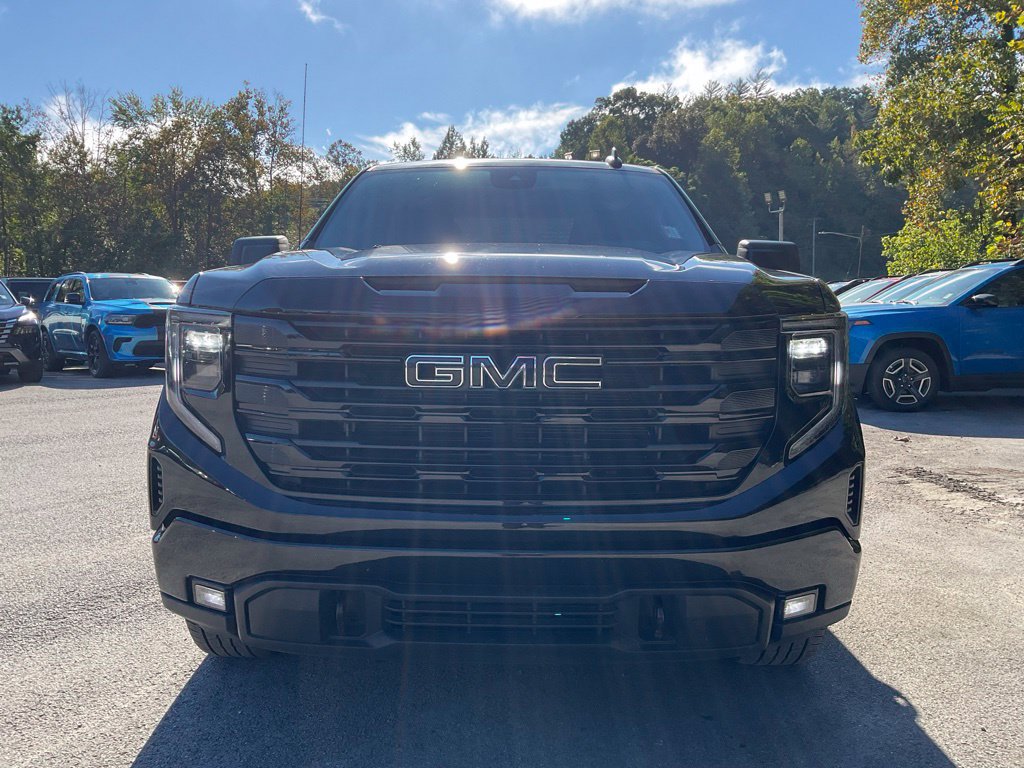 Used 2024 GMC Sierra 1500 Elevation AWD/4WD image 2