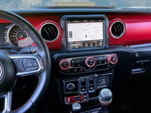Used 2022 Jeep Wrangler Rubicon w/ LED Lighting Group AWD/4WD image 6