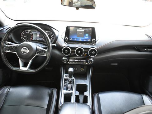 Used 2022 Nissan Sentra SR w/ SR Premium Package FWD image 9