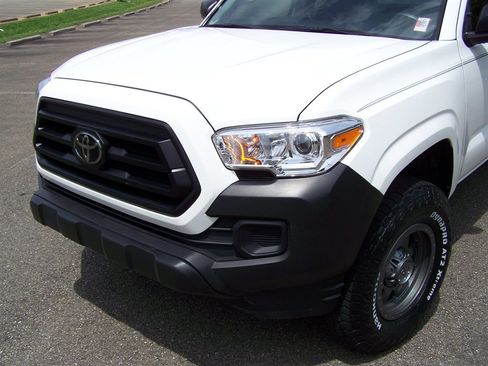 Used 2023 Toyota Tacoma SR image 12