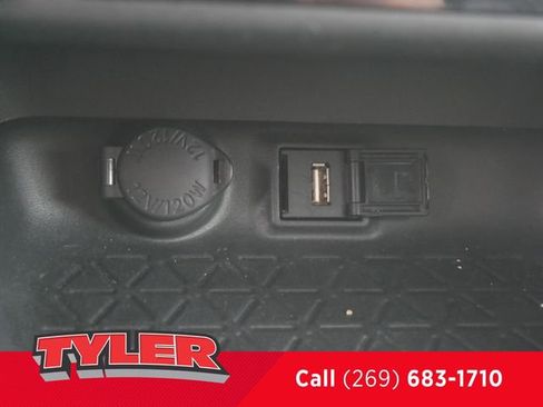 Used 2021 Toyota RAV4 XLE w/ Convenience Package AWD/4WD image 33