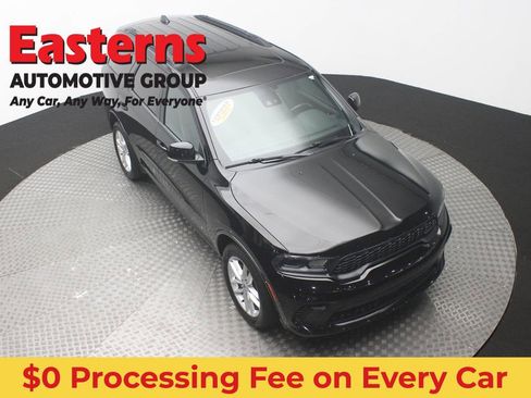 Used 2024 Dodge Durango GT RWD image 3