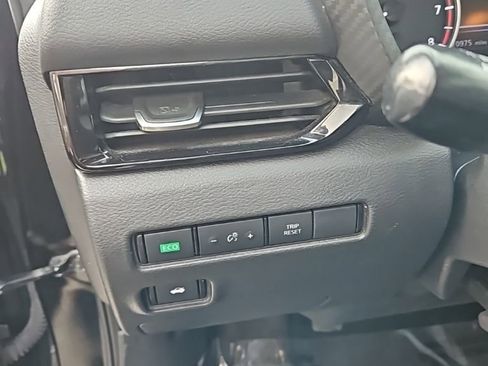 Used 2022 Nissan Sentra SV w/ All-Weather Package FWD image 16