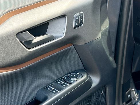 Used 2025 Ford Bronco Sport Outer Banks AWD/4WD image 8