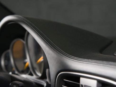 Used 2011 Porsche 911 GT2 RS RWD image 31