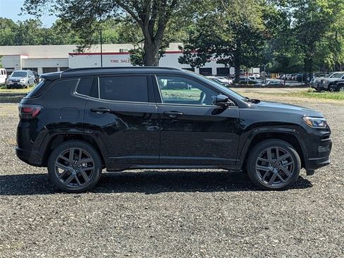 New 2025 Jeep Compass Limited w/ High Altitude Package image 2