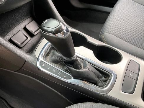 Used 2018 Chevrolet Cruze LS image 15