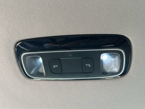 Used 2022 Hyundai Palisade SEL w/ 8P Bench Seat Package FWD image 33