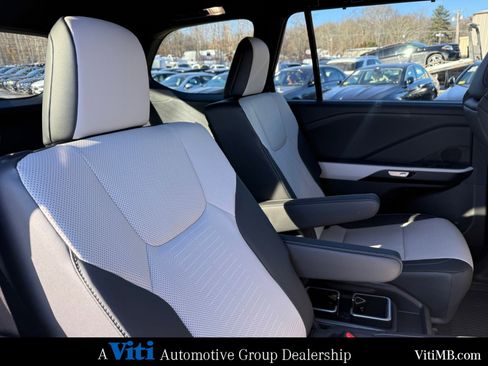 Used 2026 Lexus TX 500h 500h F SPORT Performance Premi image 27