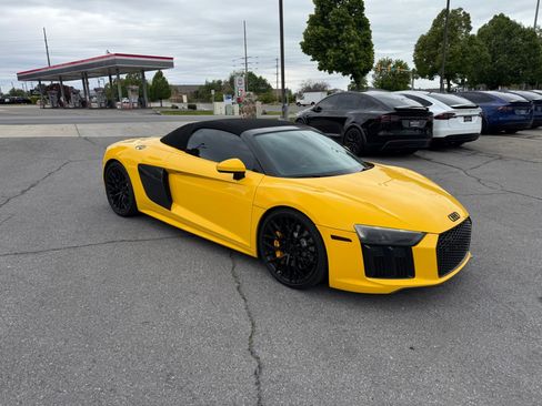 Used 2017 Audi R8 V10 AWD/4WD image 7