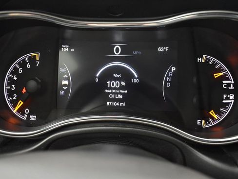 Used 2021 Jeep Grand Cherokee Limited image 16