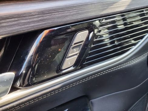 Used 2024 Jeep Wagoneer Series III image 10