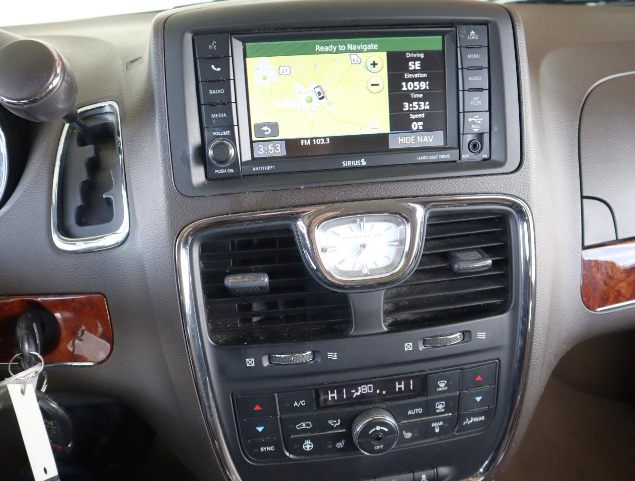 Used 2016 Chrysler Town & Country Touring-L w/ Driver Convenience Group FWD image 44