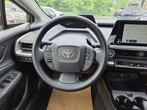 Used 2024 Toyota Prius LE FWD image 24