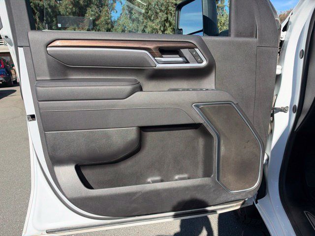 Used 2025 Chevrolet Silverado 2500 LT w/ Convenience Package AWD/4WD image 20