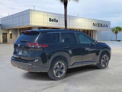 Used 2025 Nissan Rogue SV FWD image 6