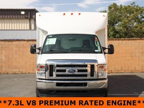 Used 2023 Ford E-450 and Econoline 450 Super Duty w/ Power Windows & Locks Group RWD image 3