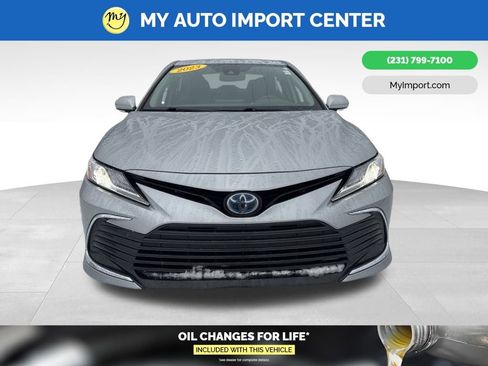 Used 2023 Toyota Camry XLE image 2