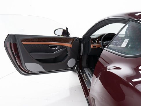 Certified 2024 Bentley Continental GT V8 image 10