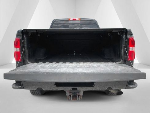 Used 2017 GMC Sierra 2500 Denali AWD/4WD image 7