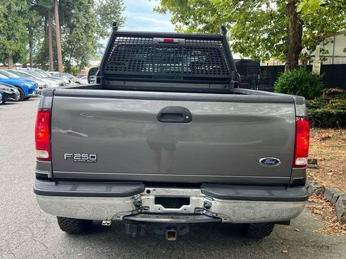 Used 2003 Ford F250 Lariat AWD/4WD image 4