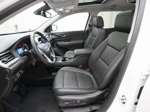 Certified 2023 GMC Acadia SLT w/ Elevation Edition image 7