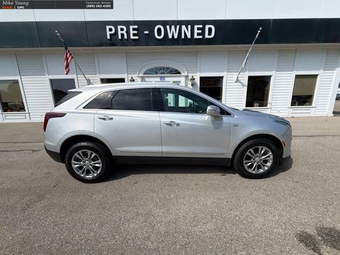 Used 2020 Cadillac XT5 Premium Luxury AWD/4WD image 4
