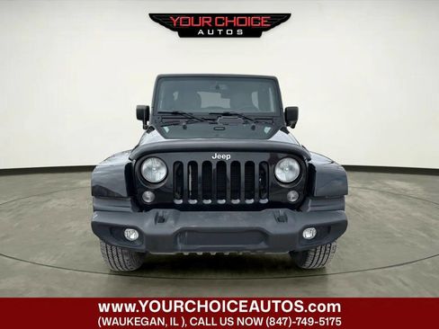 Used 2015 Jeep Wrangler Unlimited Sahara image 8
