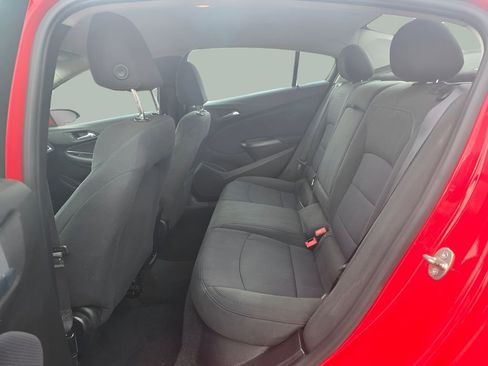 Used 2017 Chevrolet Cruze LT FWD image 9