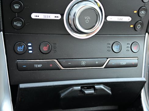 Used 2020 Ford Edge Titanium w/ Equipment Group 301A FWD image 31