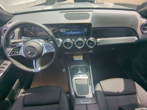 New 2025 Mercedes-Benz GLB 250 GLB 250 image 2