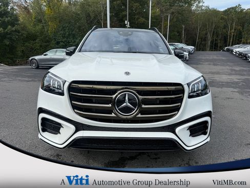 Used 2026 Mercedes-Benz GLS 450 4MATIC image 3