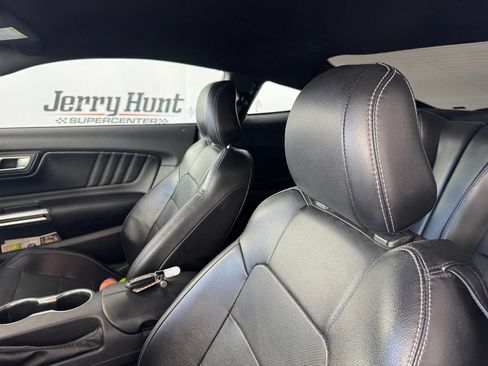 Used 2022 Ford Mustang GT Premium RWD image 10