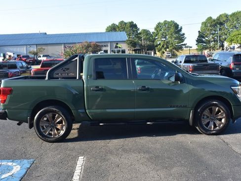 Used 2024 Nissan Titan SV w/ SV Bronze Edition Package RWD image 4